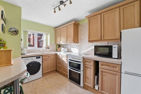 2 bedroom bungalow for sale, Wolsey Close, Southwell NG25