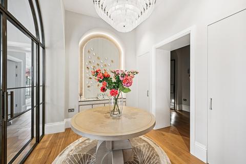 undefined, The Sloane Building, London, Greater London, United Kingdom, SW10