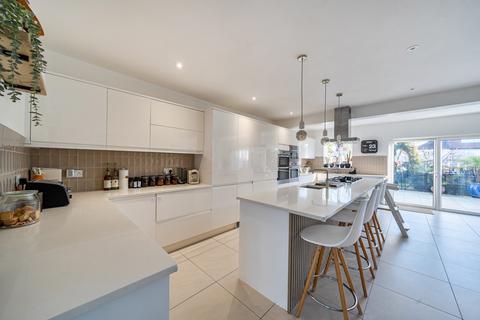undefined, Queens Avenue, Stanmore