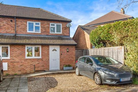 3 bedroom end of terrace house for sale, Quarrendon Road, Amersham, Buckinghamshire, HP7 9EF