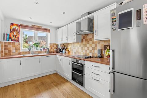 3 bedroom end of terrace house for sale, Quarrendon Road, Amersham, Buckinghamshire, HP7 9EF