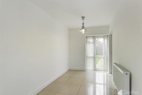 undefined, Chippingfield, Harlow CM17