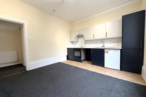 1 bedroom ground floor flat to rent, Cambridge Road, Hove, BN3