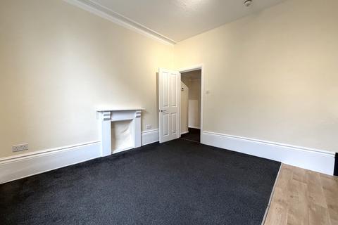 1 bedroom ground floor flat to rent, Cambridge Road, Hove, BN3