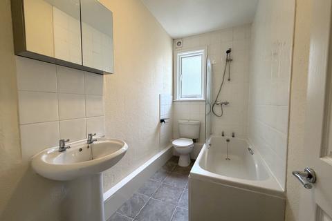 1 bedroom ground floor flat to rent, Cambridge Road, Hove, BN3