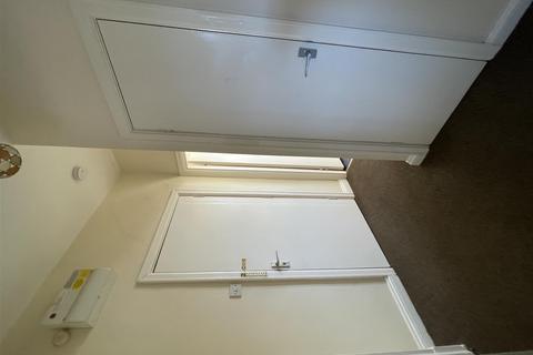 undefined, London Road, Cheltenham, GL52.