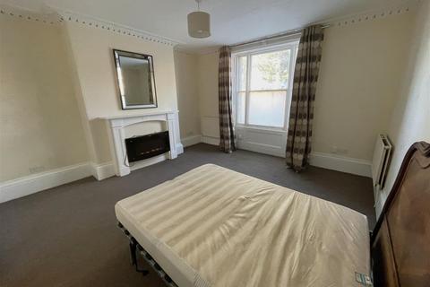 undefined, London Road, Cheltenham, GL52.