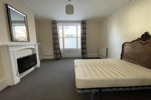 undefined, London Road, Cheltenham, GL52.