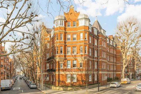 Cheyne Court, London SW3