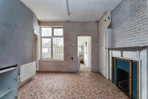 3 bedroom terraced house for sale, Perrymans Farm Road, Ilford, IG2