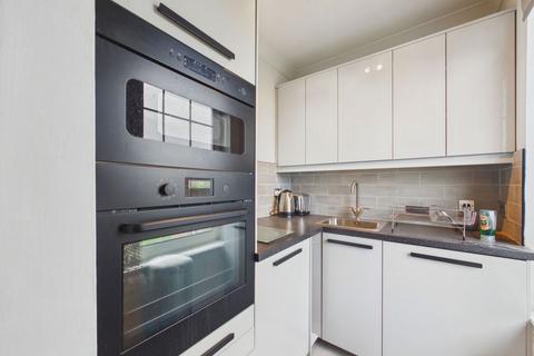 1 bedroom apartment for sale, Flat 11, 19 Royal Crescent