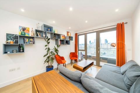 2 bedroom flat to rent, Hemming Street, London E1