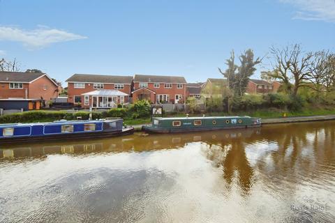 2 bedroom apartment to rent, Canal Road, Cheshire CW12