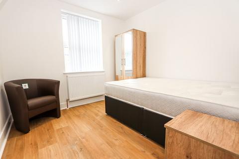 undefined, Orchard Avenue, Southall, UB1