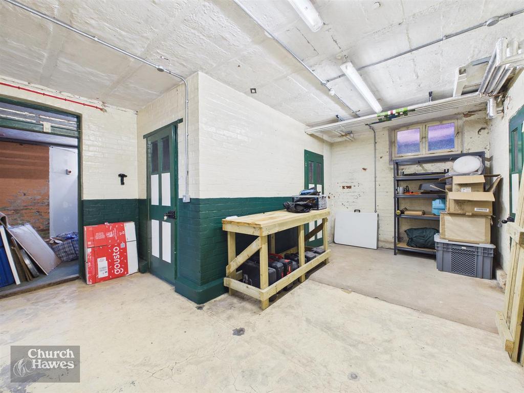 CAM03246 G0-PR0053-STILL010.jpg