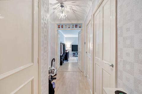 1 bedroom flat for sale, Heaton Court, Prestwich