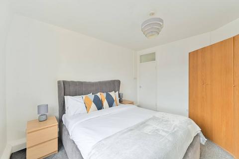 2 bedroom maisonette to rent, Holgate Avenue, SW11, Battersea, London, SW11