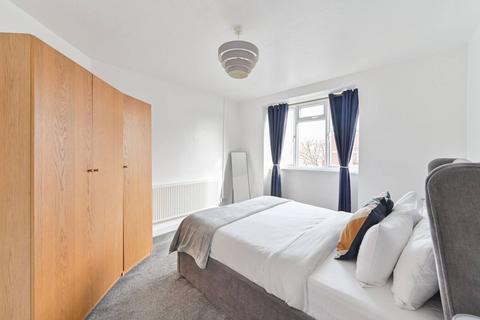 2 bedroom maisonette to rent, Holgate Avenue, SW11, Battersea, London, SW11