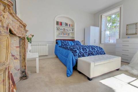 undefined, High Street, Alton, Hampshire, GU34