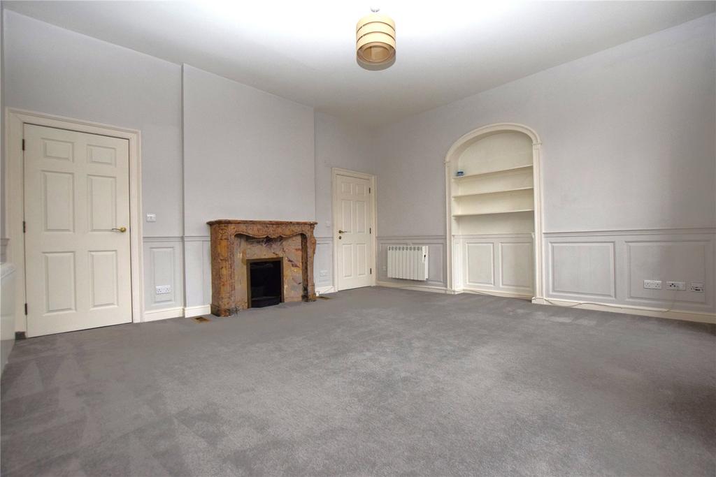 Living Area/ Bedroom