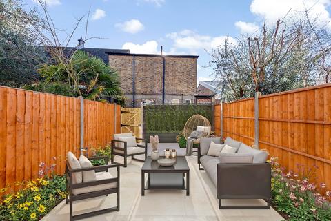 4 bedroom terraced house for sale, Warwick Road, Hampton Wick, Kingston Upon Thames, KT1