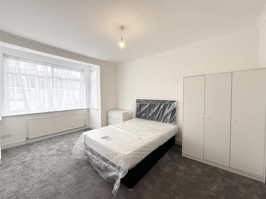 Bedroom 1.jpeg