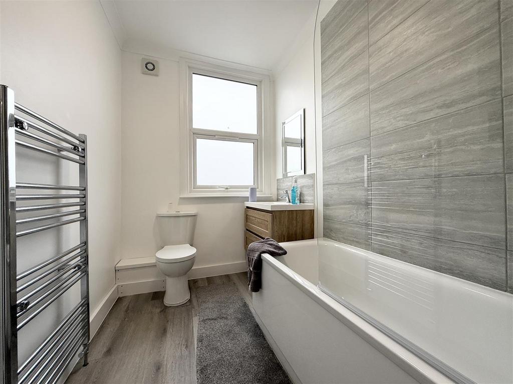 Bathroom.jpeg