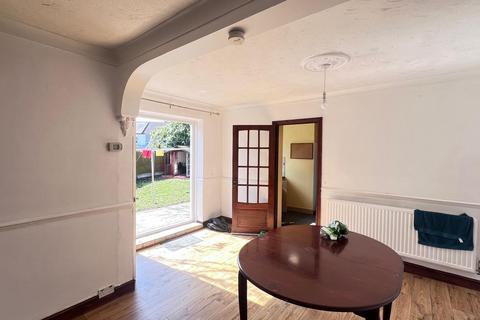 2 bedroom detached house to rent, Dagenham, Essex, RM8 2TB