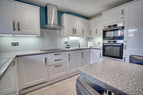 3 bedroom semi-detached house for sale, Walnut Tree Crescent, Sawbridgeworth, CM21