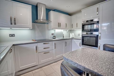 3 bedroom semi-detached house for sale, Walnut Tree Crescent, Sawbridgeworth, CM21