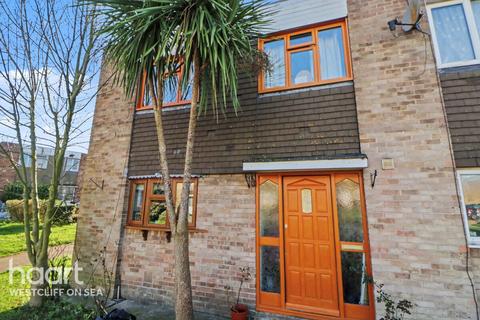 Carolines Close, Southend-On-Sea
