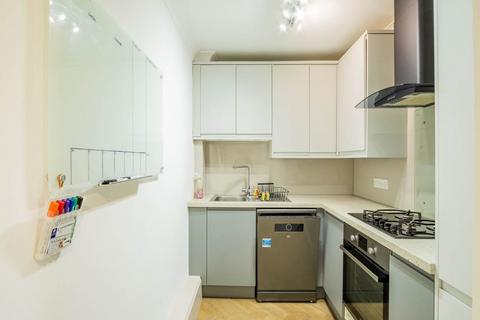 2 bedroom flat to rent, Leith Walk, Leith, Edinburgh