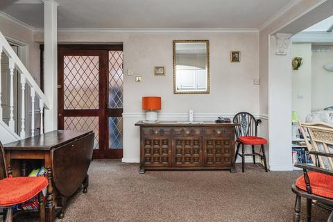 3 bedroom semi-detached house for sale, Magdalen Close, Byfleet, Surrey, KT14