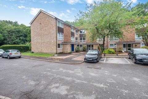 2 bedroom maisonette to rent, Langland Court, Northwood HA6