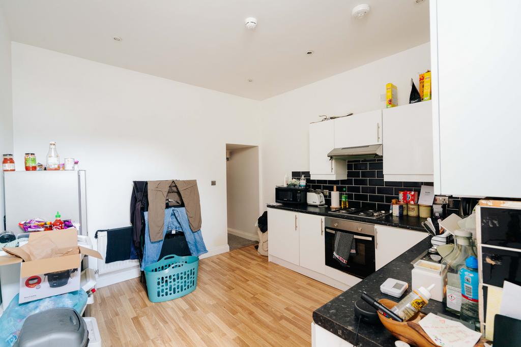 Apartment in Bristol, Upper Knowle, St Philip's Marsh - View 5