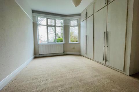 3 bedroom flat to rent, London Road, Stoneygate