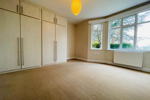 3 bedroom flat to rent, London Road, Stoneygate