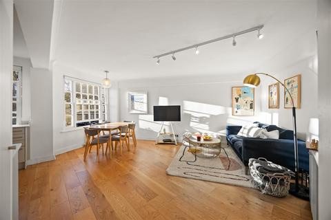 1 bedroom flat for sale, Eton College Road, London