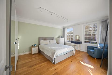 1 bedroom flat for sale, Eton College Road, London