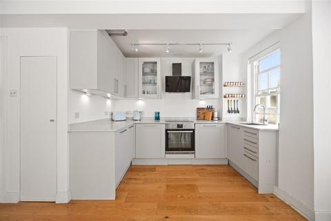 1 bedroom flat for sale, Eton College Road, London
