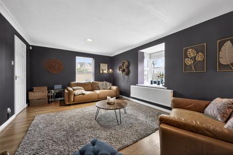 3 bedroom detached house for sale, Touchstone Road, Warwick, CV34