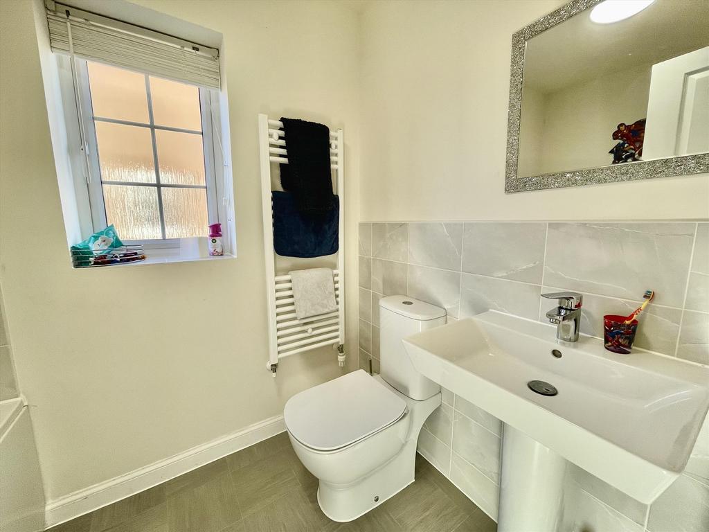 Main bathroom