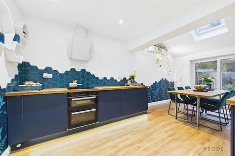 4 bedroom detached house for sale, Park Crescent, Doveridge DE6