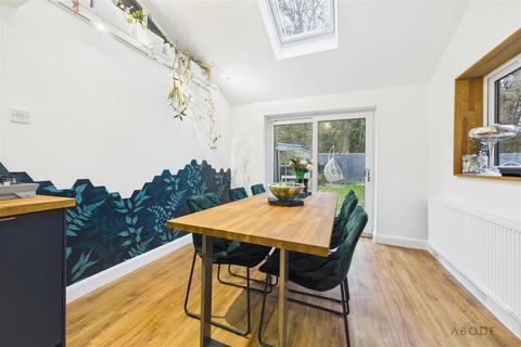4 bedroom detached house for sale, Park Crescent, Doveridge DE6