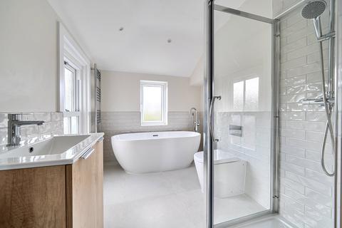 3 bedroom house for sale, Waverley Road, Weybridge, KT13