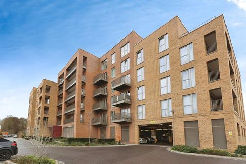 2 bedroom flat for sale, Frogmore Avenue, Watford