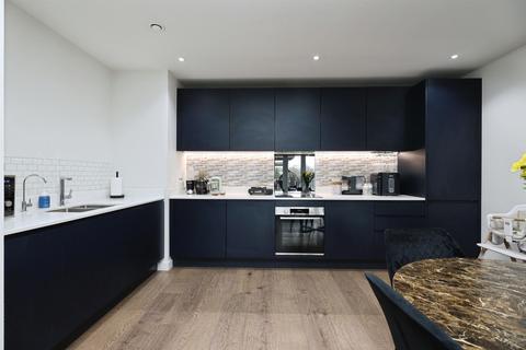 2 bedroom flat for sale, Frogmore Avenue, Watford
