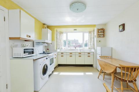 3 bedroom semi-detached house for sale, Maple Avenue, Leicester