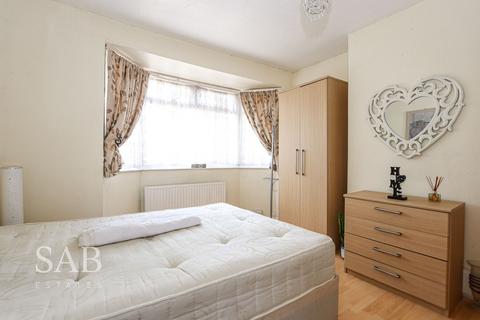 undefined, Ellesmere Road, Greenford, UB6