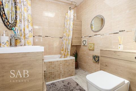 undefined, Ellesmere Road, Greenford, UB6